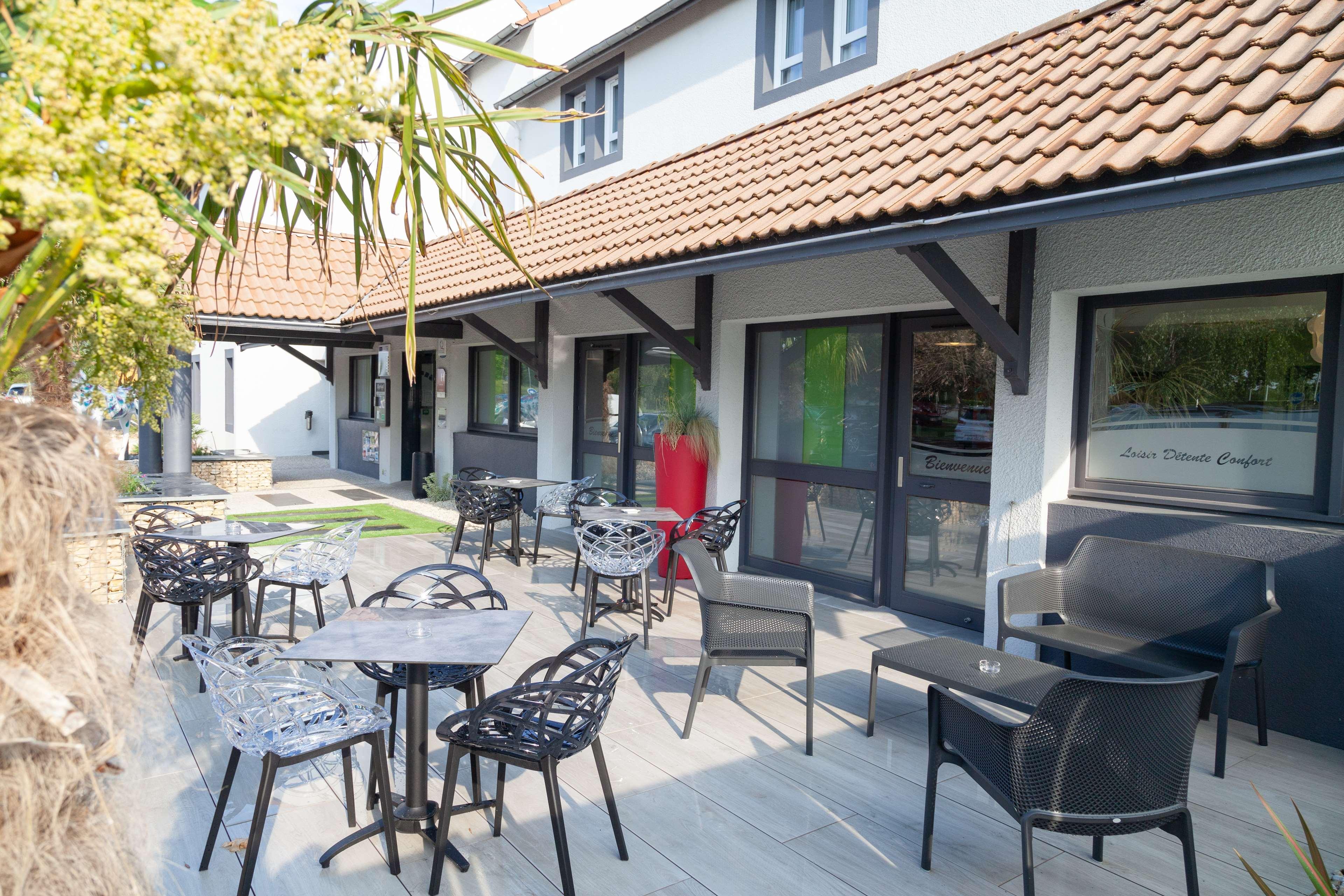 Kyriad Niort-Espace Mendesfrance Exterior photo