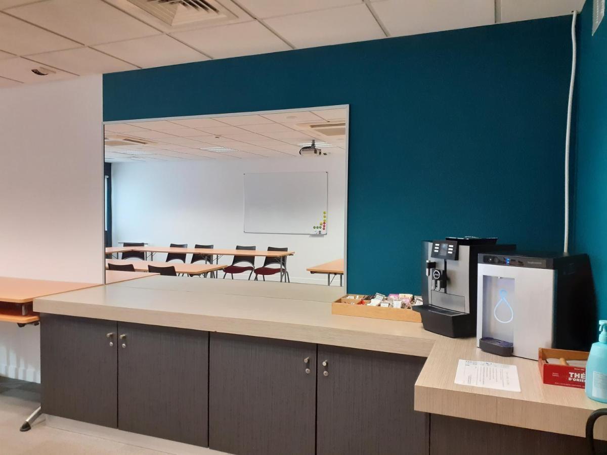 Kyriad Niort-Espace Mendesfrance Exterior photo