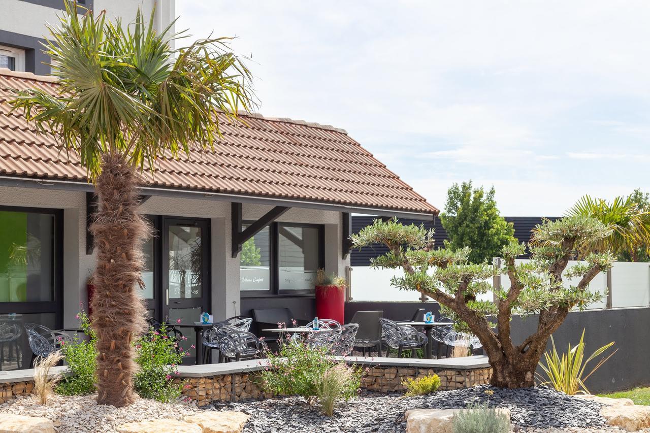 Kyriad Niort-Espace Mendesfrance Exterior photo